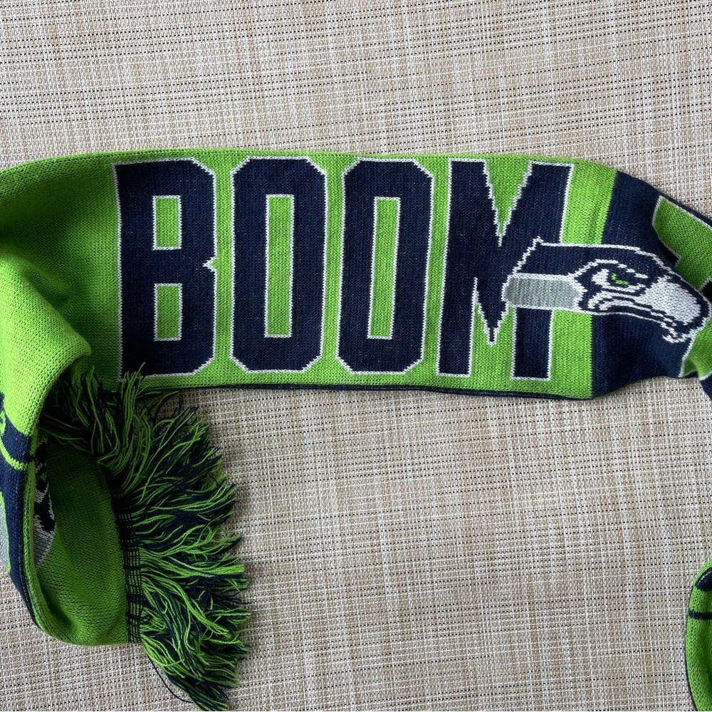 Seattle Seahawks Boom Town Reversible Scarf - Picture 3 of 5